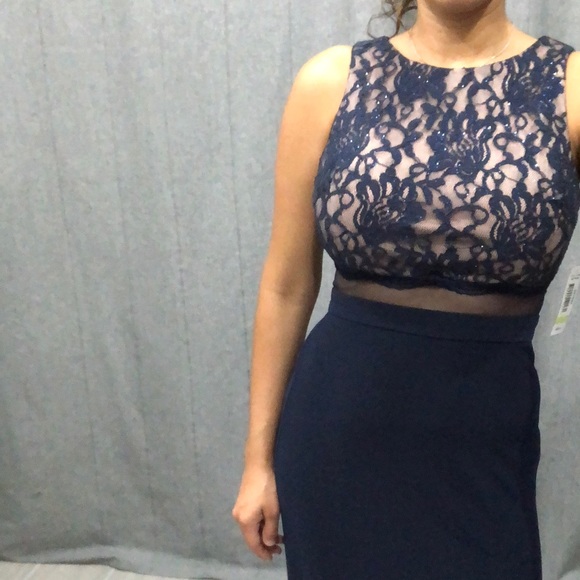 Dress - Picture 2 of 4